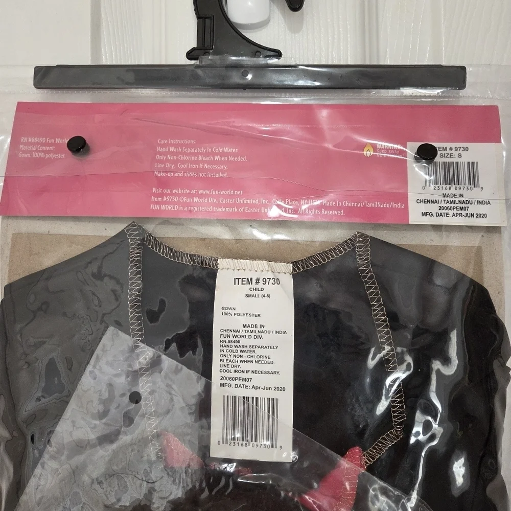 Child Wendy the Witch Halloween Costume Black & Pink Size Small 4-6 Cosplay